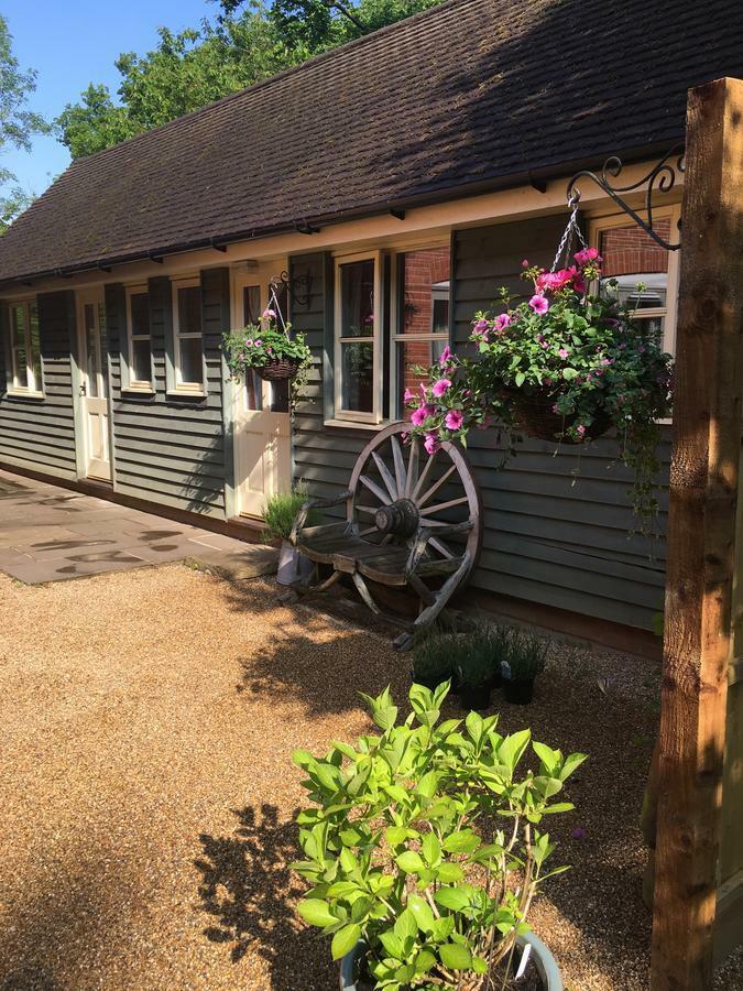 Mays Cottage Bed And Breakfast Питерсфилд Экстерьер фото