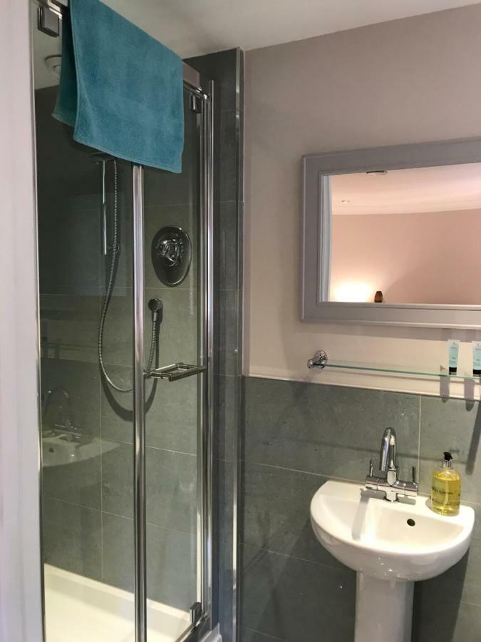 Mays Cottage Bed And Breakfast Питерсфилд Экстерьер фото